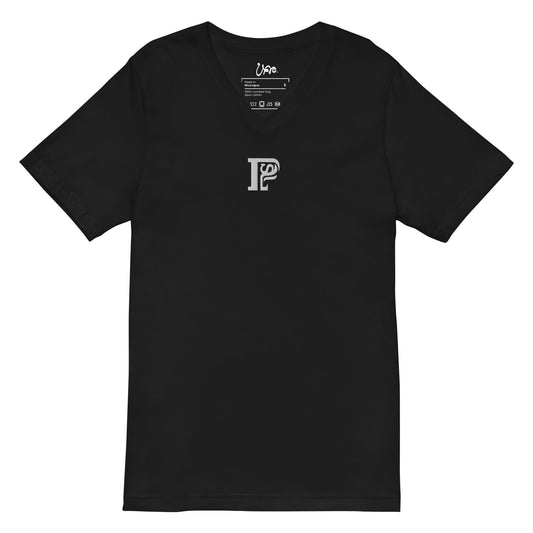 Porque Sí Embroidered Logo V-Neck T-Shirt